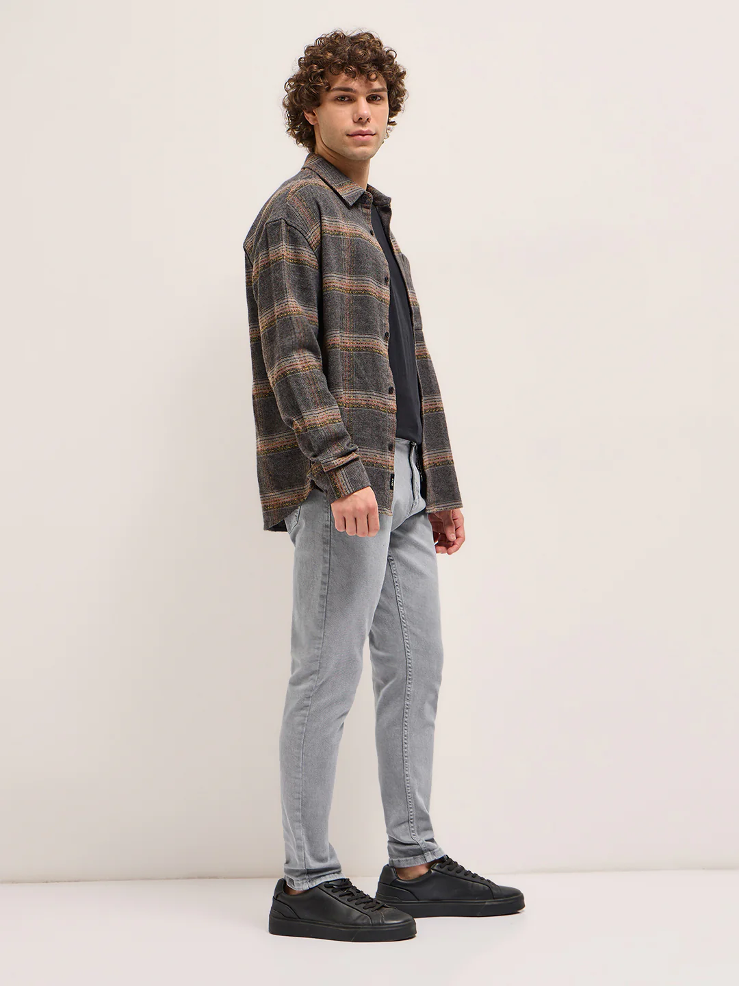 KORAL - Image 2