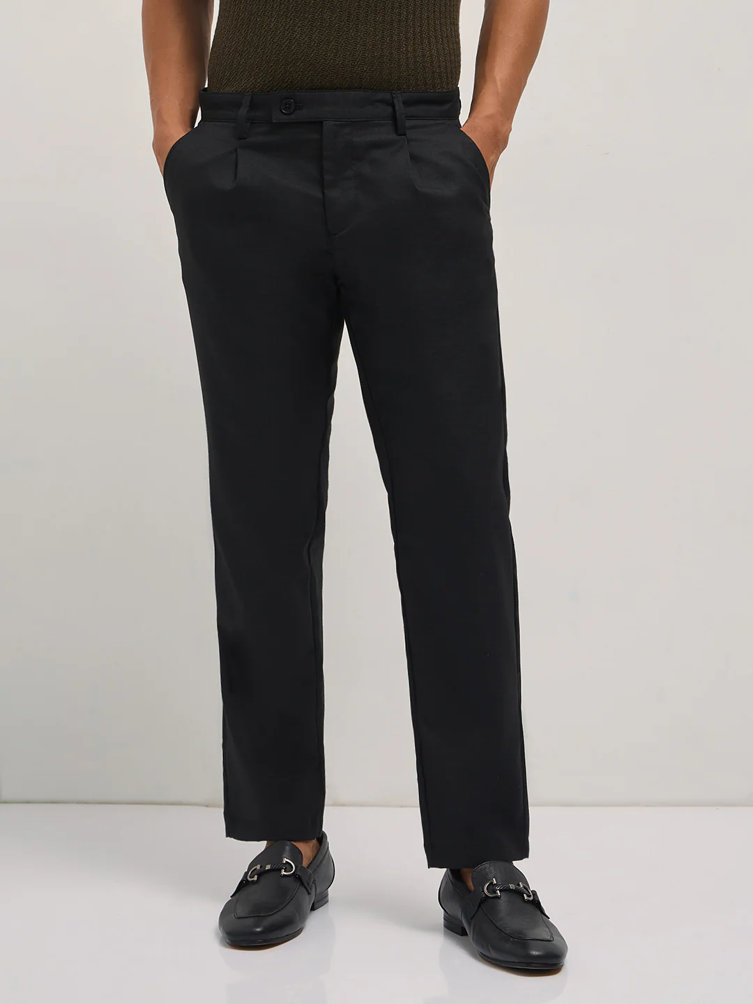 LEVI - Image 7