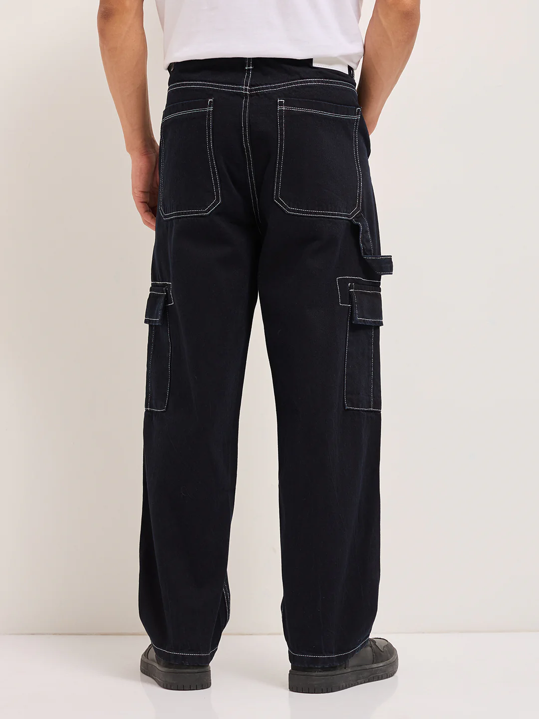 LEVI - Image 2